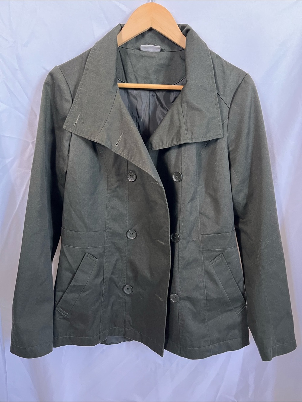 Jacqueline De Yong - Classic Double-Breasted Trench Coat in Olive